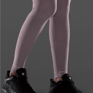 Lululemon- Zoned in Tight - size 6 in Violet Verbena